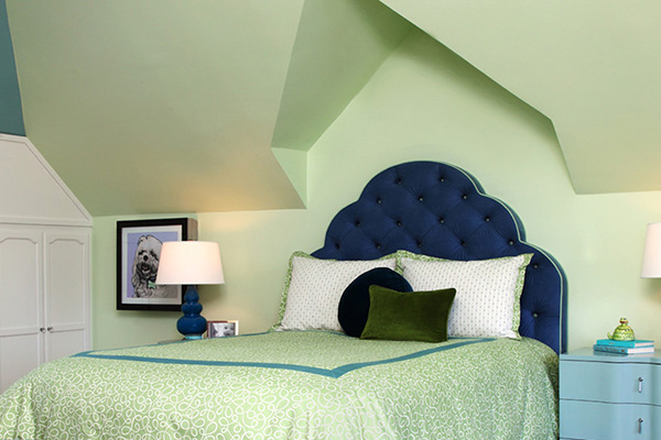 Спальня мятно-зеленого цвета