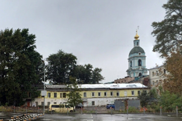 Место стройки на Серебряническом пер. ЦАО Москвы